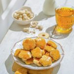 kue kacang mede Quelita – cookies kacang renyah dengan rasa seimbang manis dan gurih, halal homemade